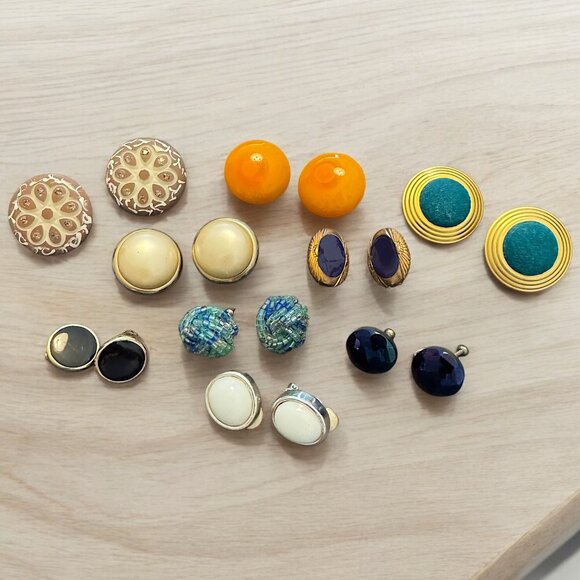 LOT 9 Pairs Vintage Earrings Clip ons, Screw Back, Pierced, Beads, Multicolour - Picture 1 of 7